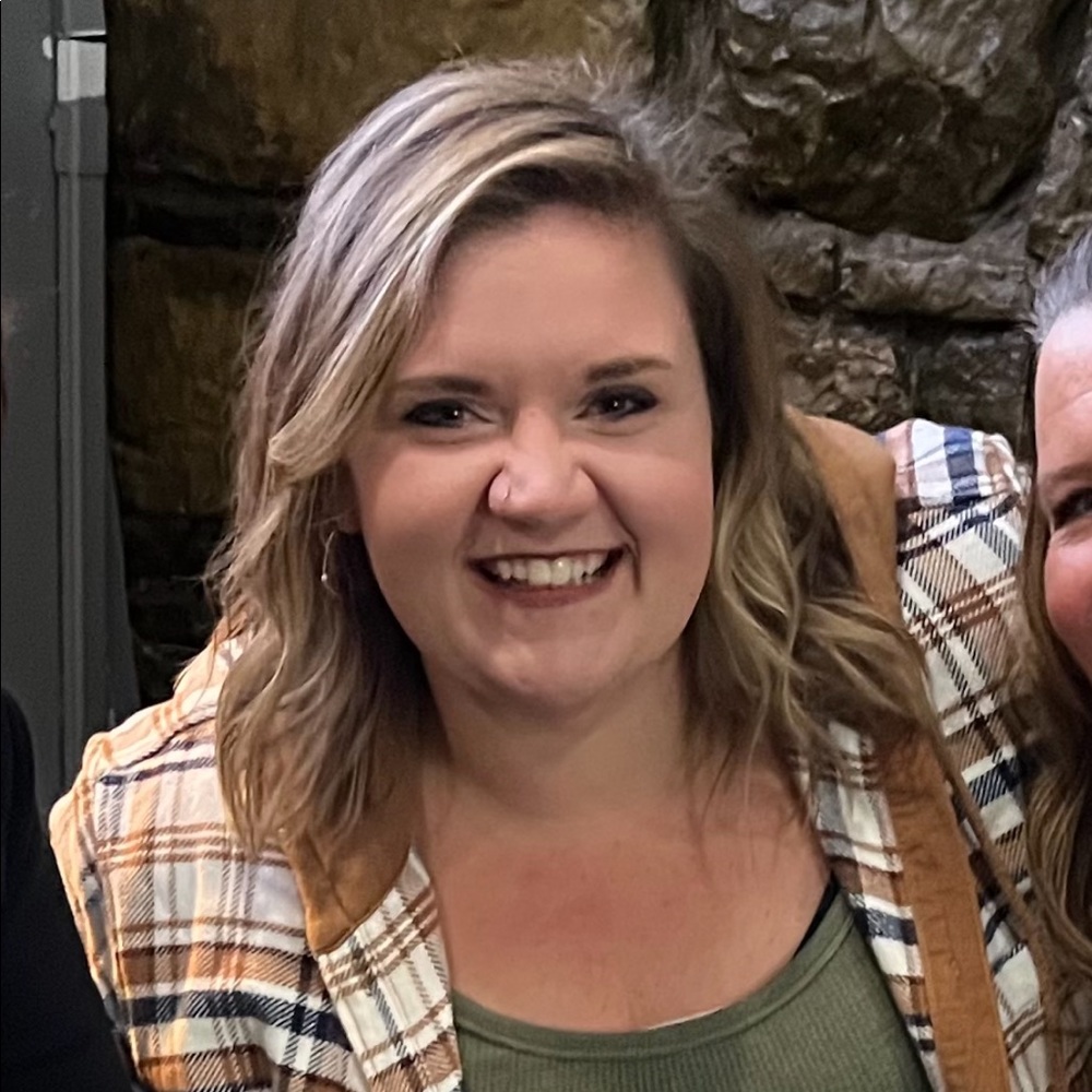 Meet your Posher, Nicole